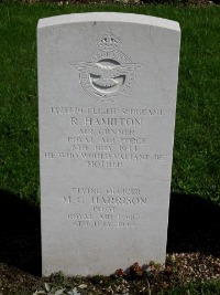 Klagenfurt War Cemetery - Hamilton, Robert